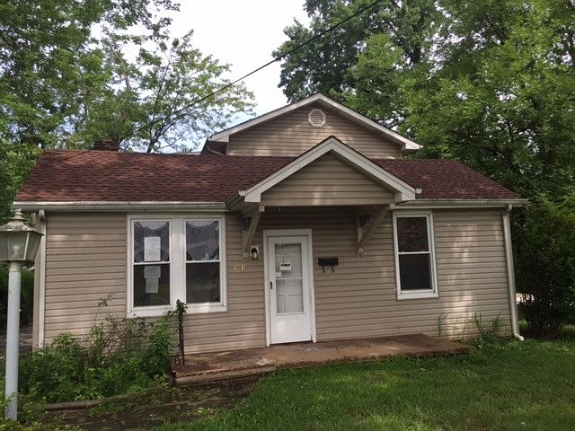 1st image of 2511 E Milton Ave
