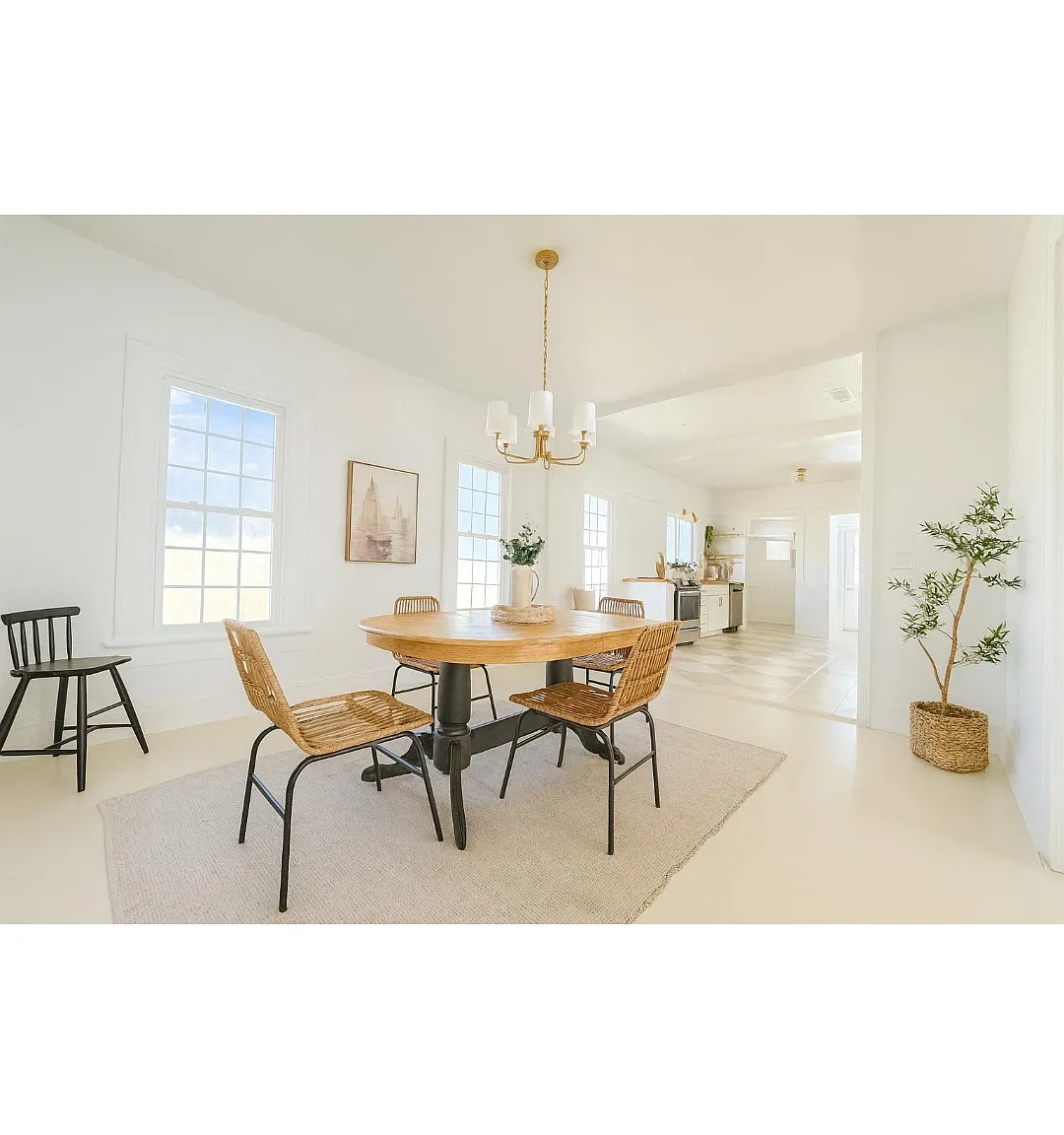 818 Grand Central St — Photo 4