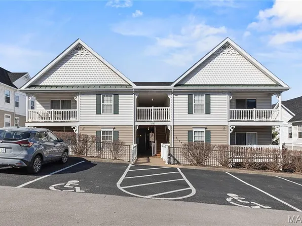1117 Arbor Creek Dr APT 3A, Saint Louis, MO 63122