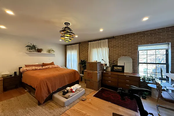 Rented by Douglas Elliman | media 6