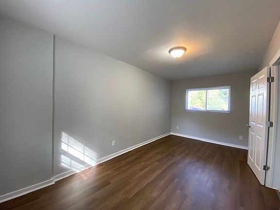 3rd image of 2503 Lynhaven Ave #21