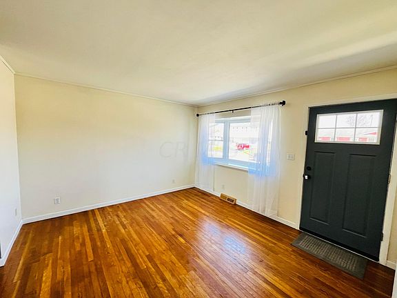 4th image of 501 Woodland Dr