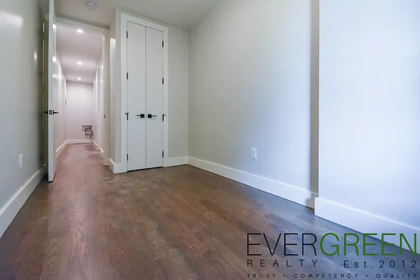 Rented by ERNY LLC | media 7