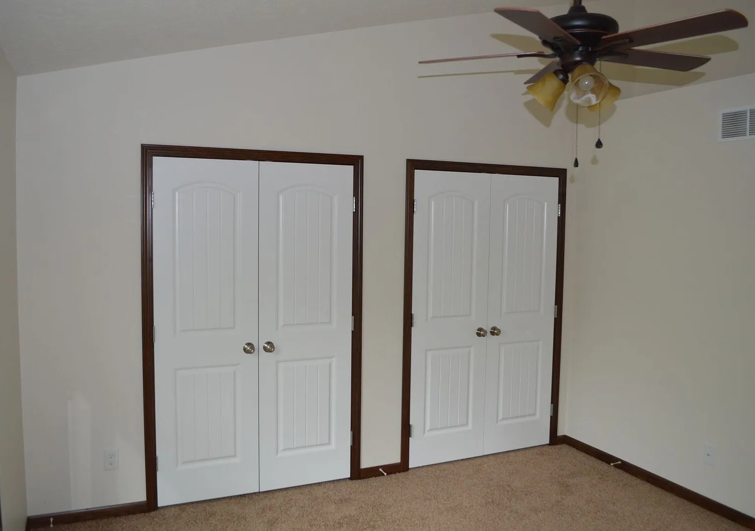 585 Birch Hill Drive 27 — Photo 4