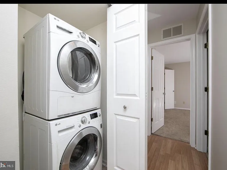 504 Britton Pl — Photo 13