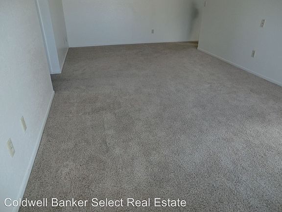 5th image of 1332 N Edmonds Dr