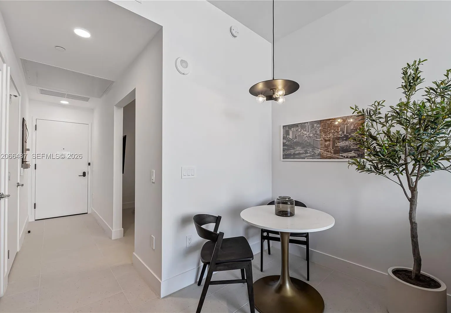 159 Ne 6th Street Condo — Photo 4