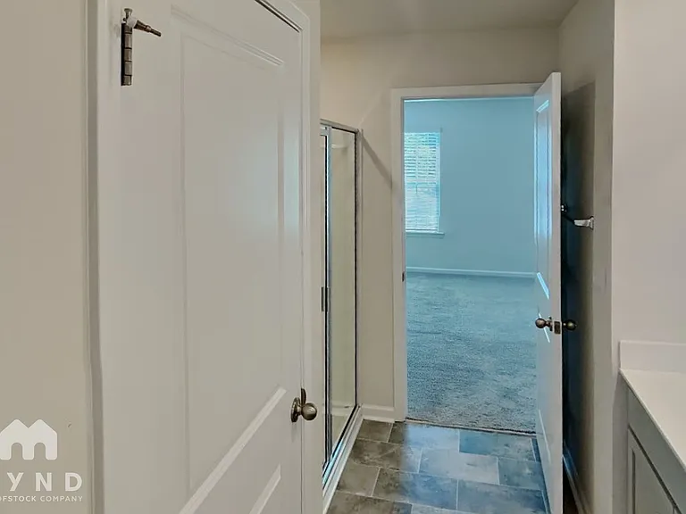 2140 Redstone Dr — Photo 8