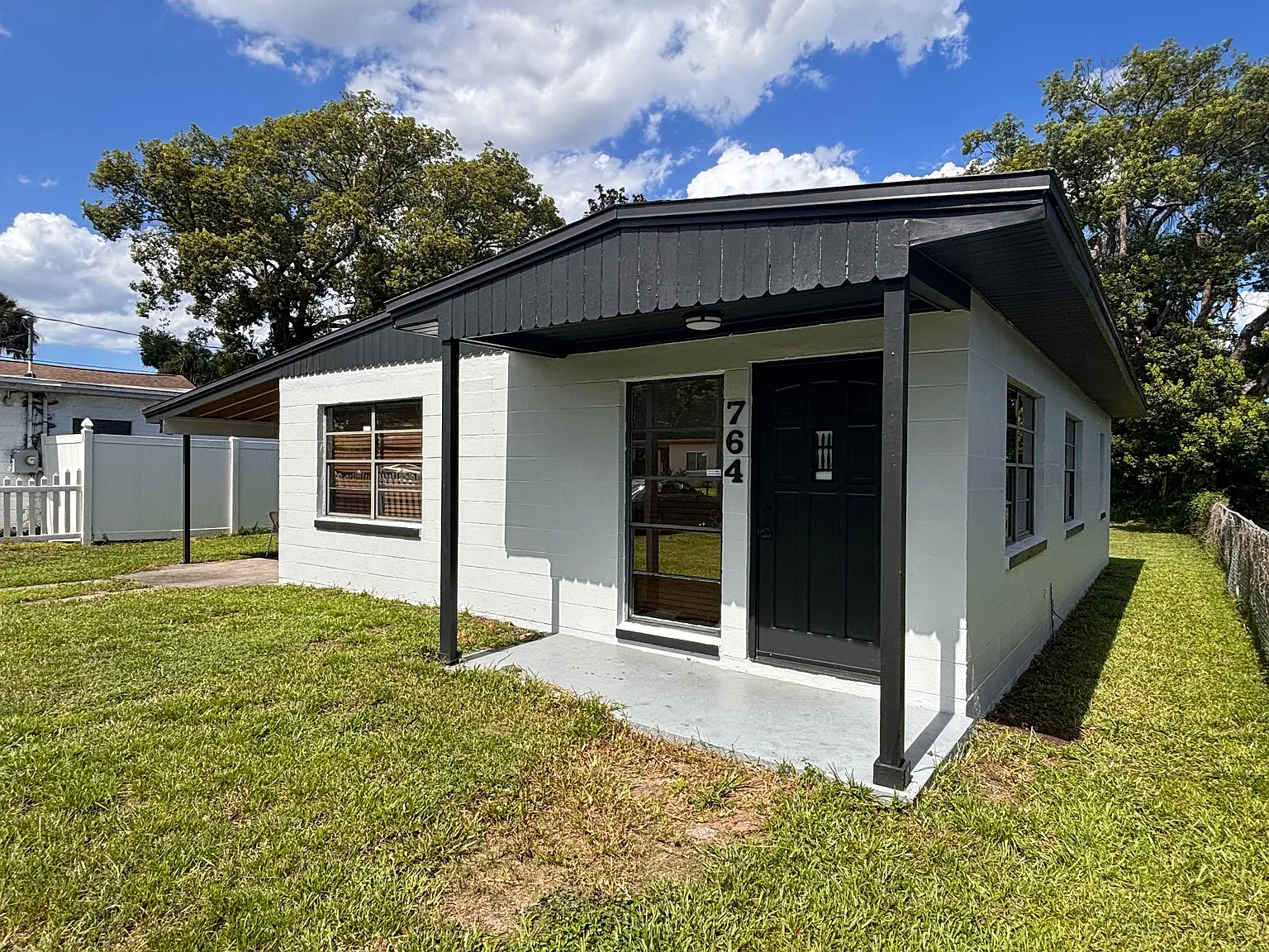 3 bed, 1080 sqft, $2,400 — Photo 3