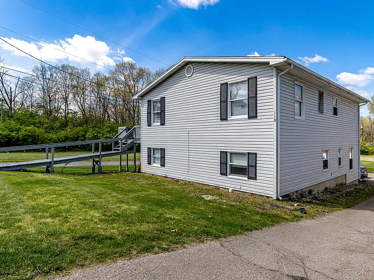 110 Homestead Ave — Photo 16