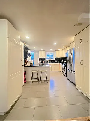 Rented by REALTY QUEST NEW YORK INC | media 8