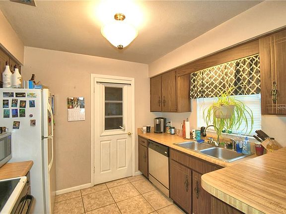 5th image of 2439 Brent Ave SW