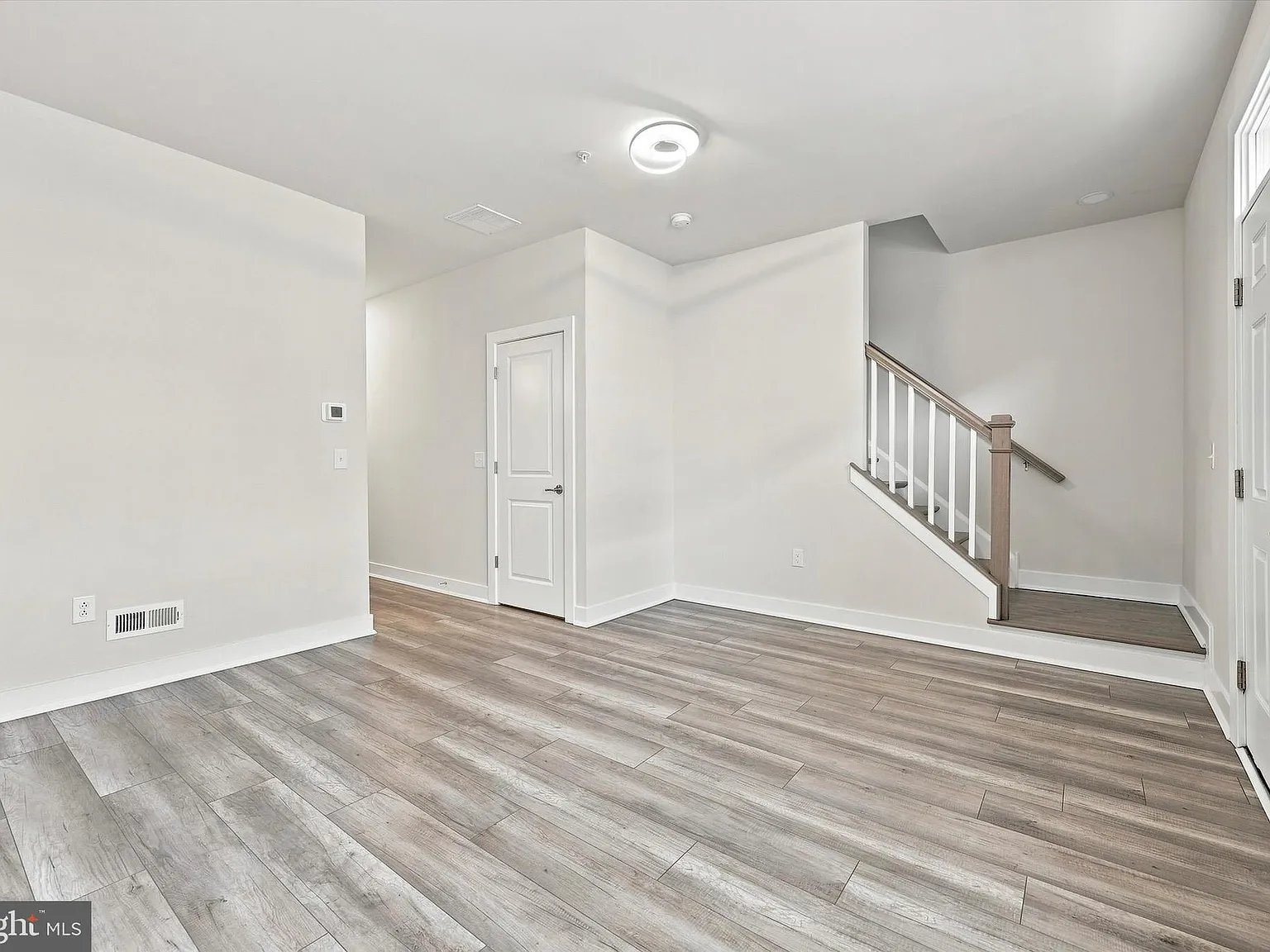 2 bed, 2.5 bath, 1416 sqft, $2,800 — Photo 4