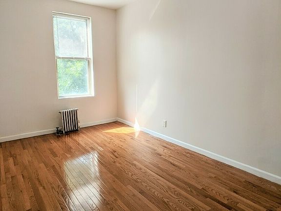 5th image of 31-57 Steinway St #4R