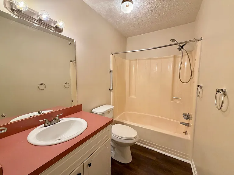 1168 Boyd St — Photo 11