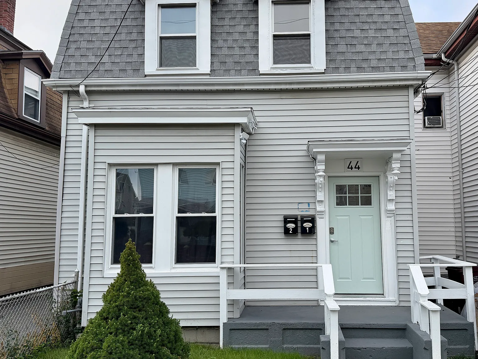 3 bed, 1000 sqft, $2,800 — Photo 1