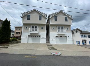 5 Hewitt St #5, Providence, RI 02909