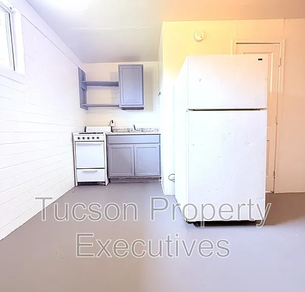 3314 E Benson Hwy #11 — Photo 2