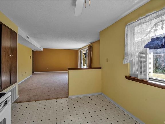 2nd image of 134A Foxberry Dr
