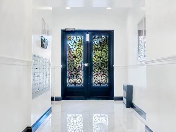 1240 Bedford Avenue image 9 of 12