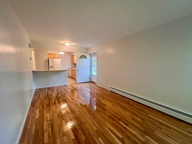 18-23 Clintonville St #1 — Photo 14