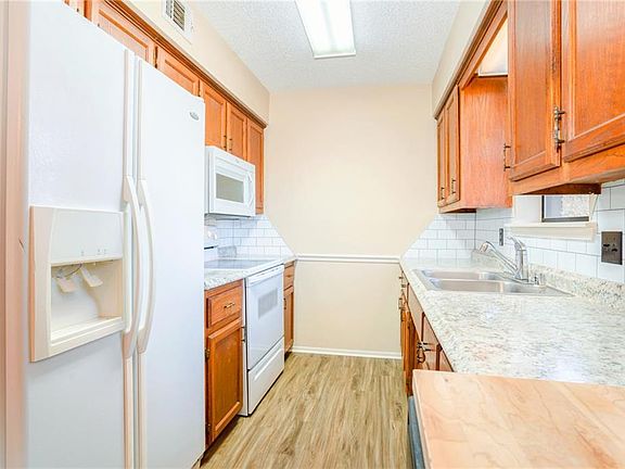 5th image of 514 Evergreen Dr