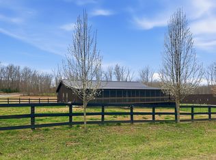 9007 Redbud Ln, Nunnelly, TN 37137