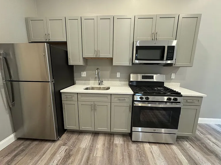 38 Walnut Ave — Photo 4