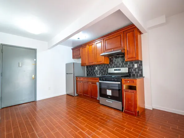 4123 Haight St, Flushing, NY