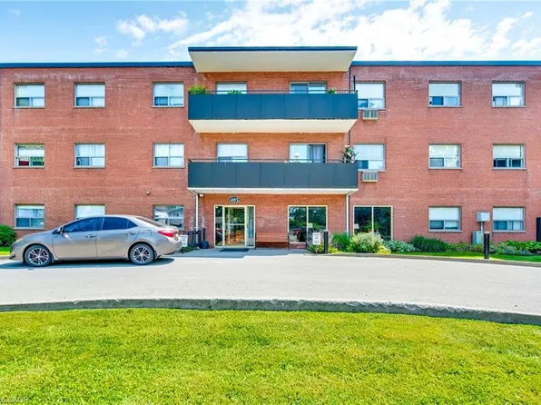 485 Thorold Rd #319, Welland, ON L3C 3X1