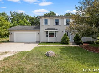 10200 Whitten St NE, Rockford, MI 49341