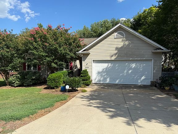 Front of home/ garage 2