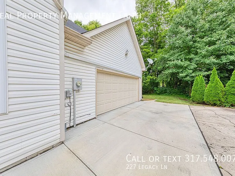 227 Legacy Ln — Photo 30