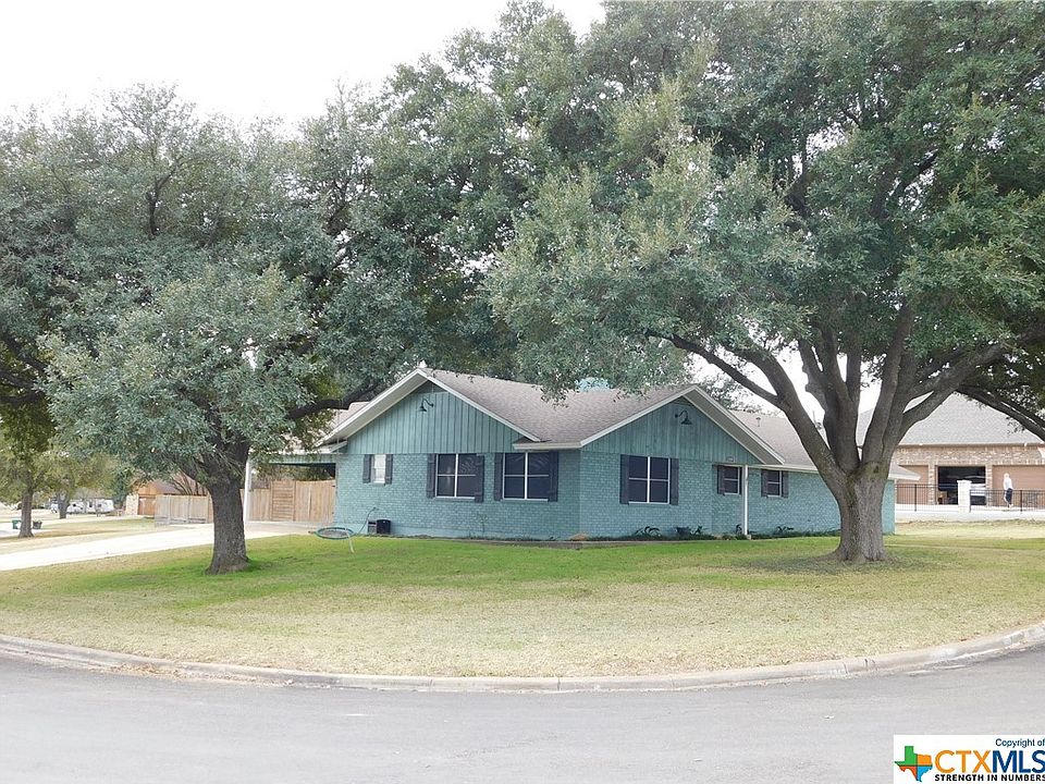 1st image of 1409 Country Club Dr