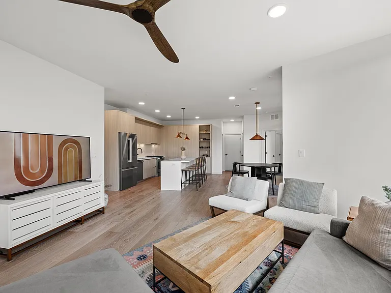 2209 S 1st St #328A — Photo 3