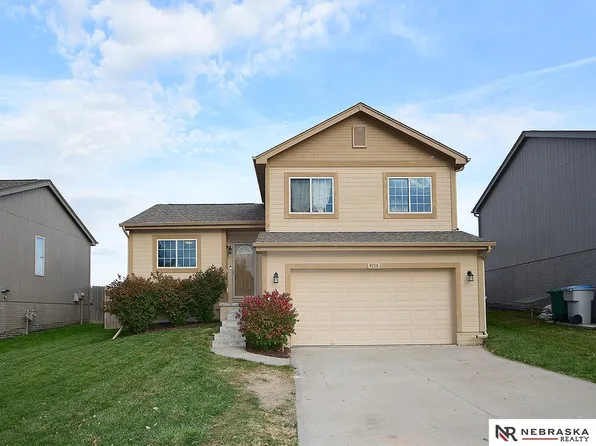 9138 Summit St, Omaha, NE 68122