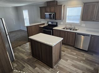 206 Magnolia #206, Belleville, MI 48111