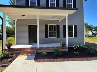 2808 Reynolds Park Rd, Winston Salem, NC 27107