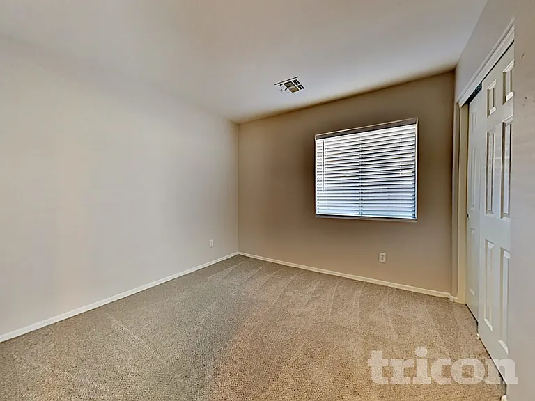 16189 W Mauna Loa Ln — Photo 14