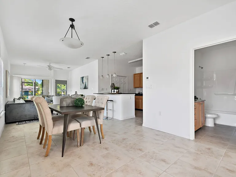 Spring Tree Village Apartments — Photo 16