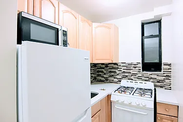 Rented by HOLTON REAL ESTATE INC.