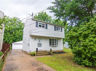 908 Center Rd, Eastlake, OH 44095