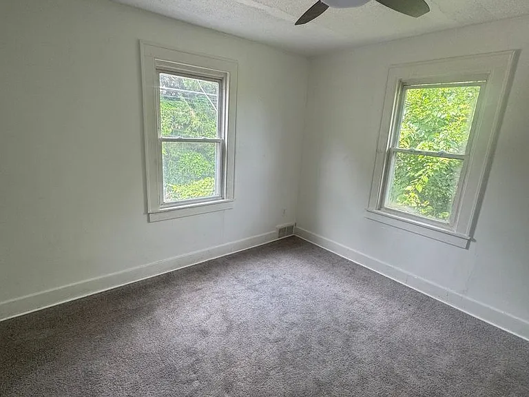 275 Greensburg Pike — Photo 3