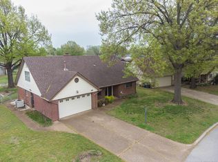 3703 S 93rd East Ave, Tulsa, OK 74145