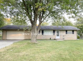 542 Green Valley Dr, Greenwood, IN
