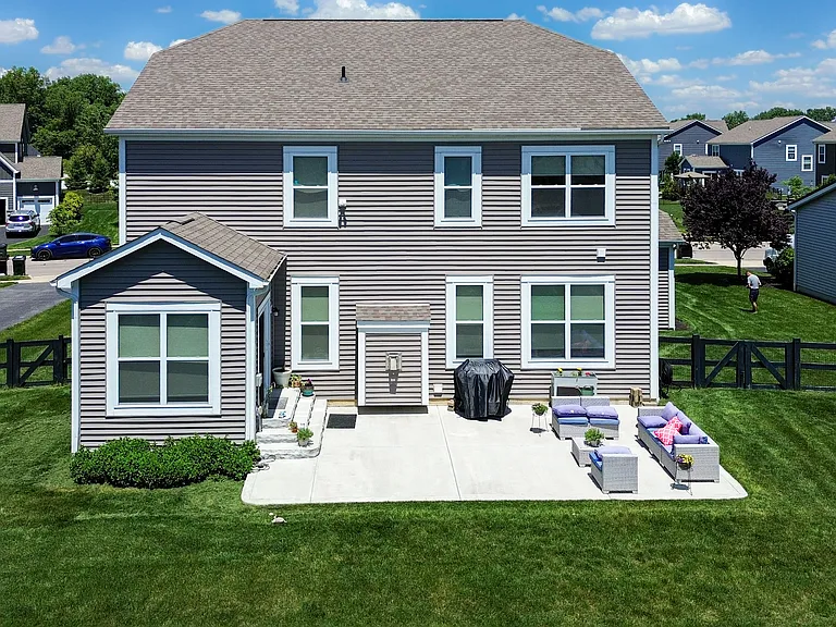 5589 Landgate Dr — Photo 18