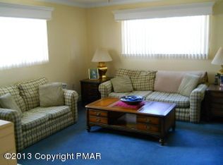 125 Meadow Dr, Effort, PA 18330