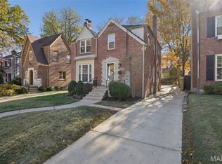 7712 Stanford Ave, Saint Louis, MO 63130