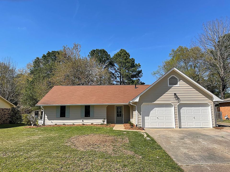 1st image of 158 Cypress Dr