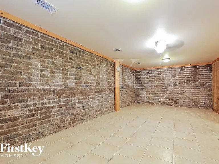 3896 Chattahoochee Dr — Photo 14